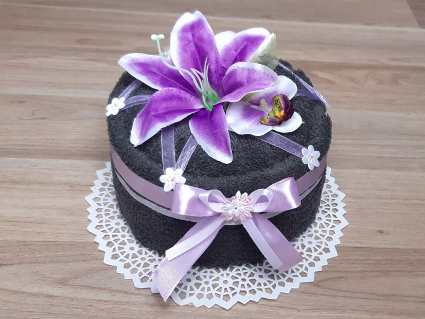 Malý dort z ručníku SAM tmavě šedý