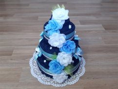 Třípatrový dort z ručníků a osušek Kasandra tmavě modrá