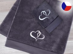 Luxusní ručník s výšivkou antracit 450g Srdce bílá/stříbrná
