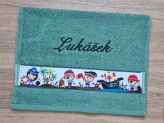 Dětský ručník se jménem NA PŘÁNÍ 30x50 Piráti oliva