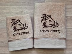 Dárková sada ručník + osuška pro myslivce Kanec + Lovu zdar béžová
