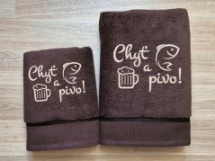 Dárkové balení ručníku pro rybáře Chyť a pivo hnědá