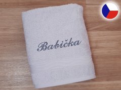 Vánoční dárkové balení osušky BABIČKA světle šedá