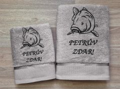 Luxusní osuška pro rybáře Kapr + Petrův zdar šedá