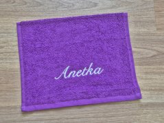 Malý ručník se jménem NA PŘÁNÍ 30x50 Viola fialová