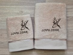 Dárková sada ručník + osuška pro myslivce Hlava jelena + Lovu zdar béžová