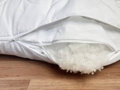 Luxusní polštář ALASKA 70x90 UNICO 900g zip