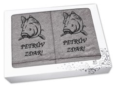 Dárková sada ručník + osuška pro rybáře Kapr + Petrův zdar šedá