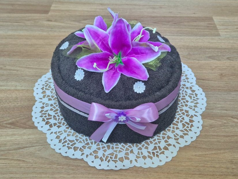 Textilní dort z osušky Sofie tmavě šedá