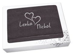 Dárkový ručník Propojená srdce se jmény antracit