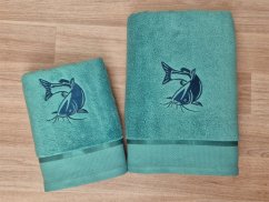 Luxusní ručník pro rybáře petrolejový 450g Sumec