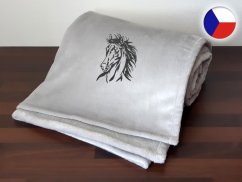 Mikroplyšová deka koněm 150x200 Kůň Apollo na šedé 300g