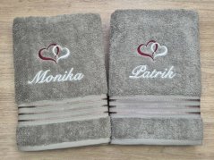 Osuška se jménem linie tmavě šedá 70x140 Srdíčka