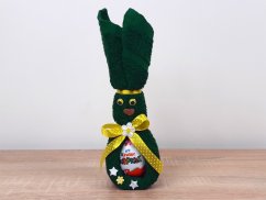 Malý velikonoční zajíček z ručníku Sofie tmavě zelený + vajíčko s překvapením