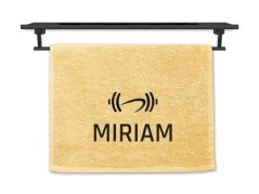 Malý ručník do fitka se jménem na přání žlutý 30x50 Činka styl