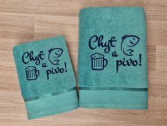 Dárková sada ručník + osuška pro rybáře Chyť a pivo petrolej