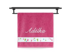 Ručník se jménem NA PŘÁNÍ 50x100 Barevná srdíčka sytě růžová