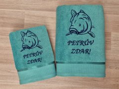 Dárkové balení ručníku pro rybáře Kapr + Petrův zdar petrolej