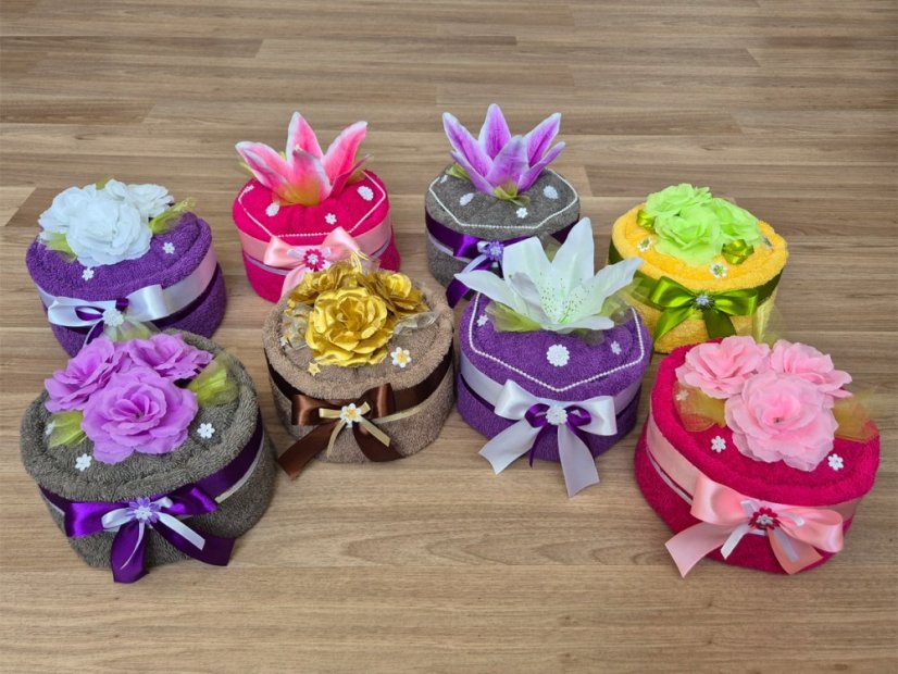 Malý dort z ručníku SAM stříbrná