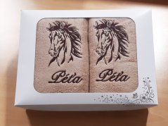 Dárková sada ručník + osuška SE JMÉNEM NA PŘÁNÍ Kůň Apollo béžový