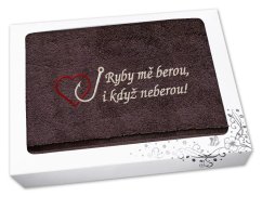 Dárkové balení ručníku pro rybáře Ryby mě berou... hnědá