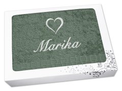 Dárkové balení ručníku se jménem ratanika khaki Srdce