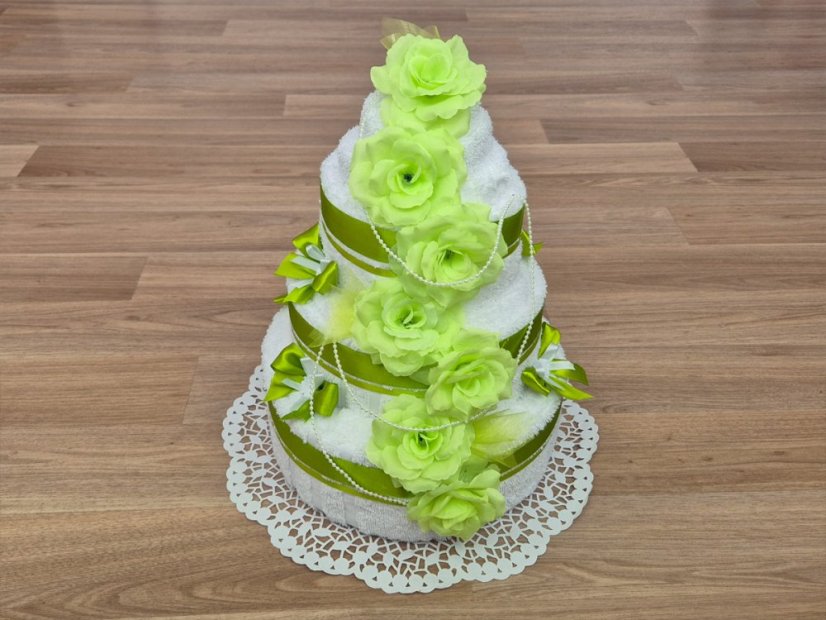 Třípatrový dort z osušek a ručníků Romantika zelená