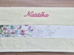 Osuška se jménem NA PŘÁNÍ 70x140 Luční květina jasmínová
