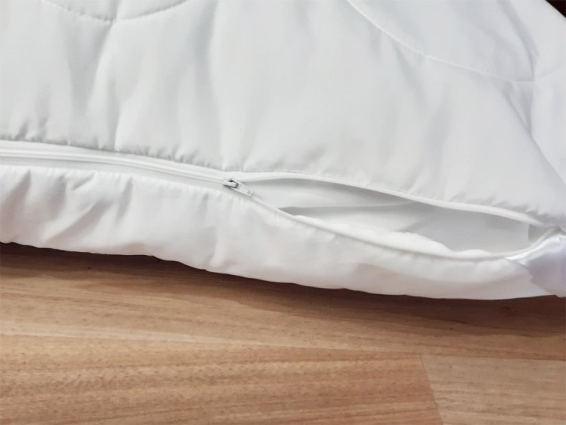Polštář ALASKA 70x90 STANDARD 900g zip