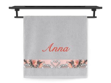 Něžný dotek jemná ocel